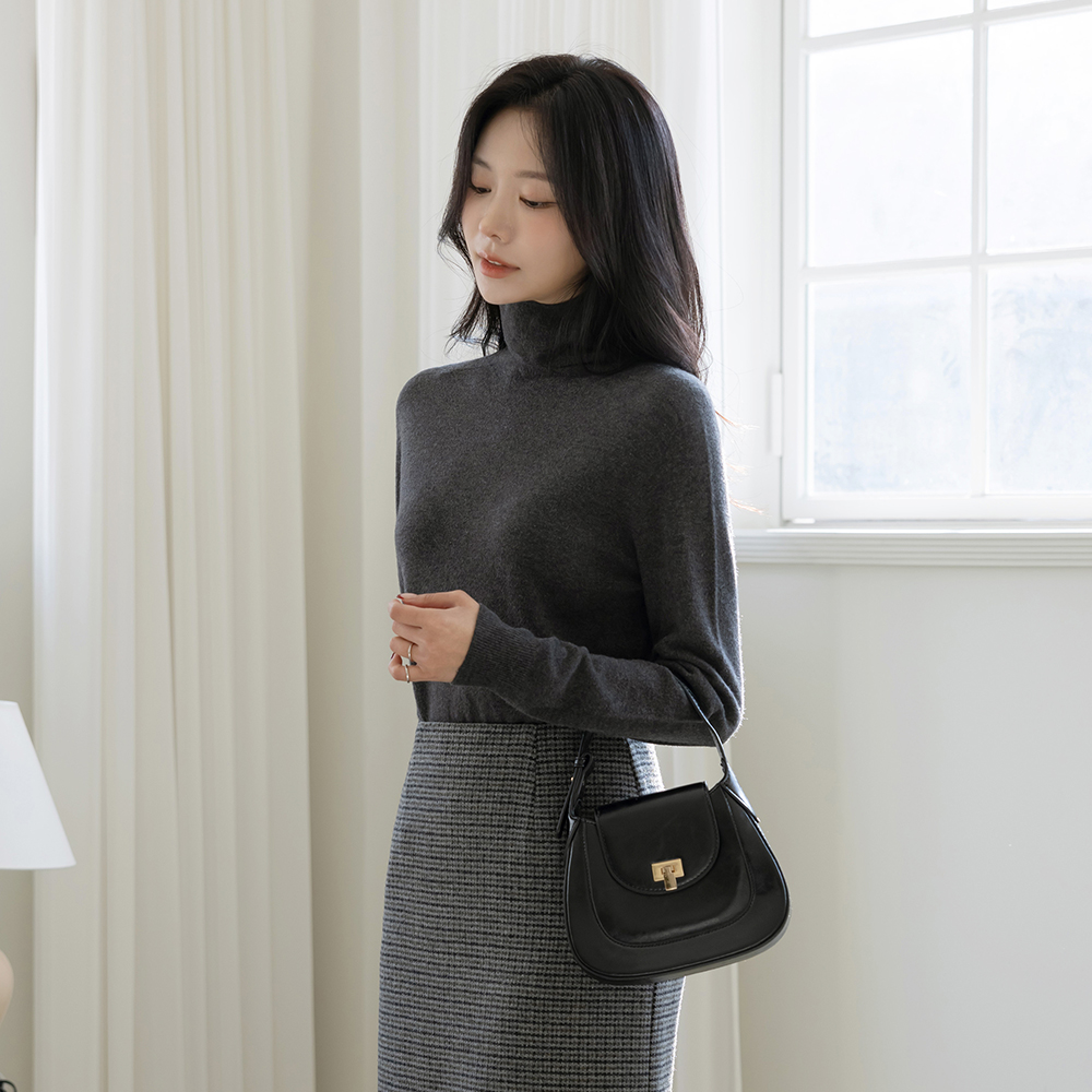 Lamb's Wool High-Neck Whole Garment Knit