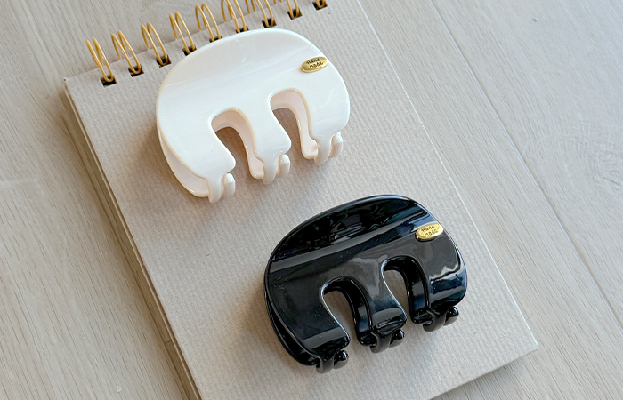 Daily Pendant Point Hair Clip