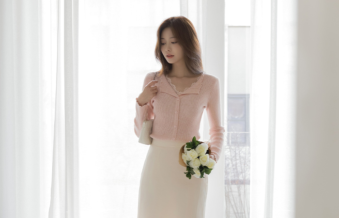 Open-Neck Lace Corduroy Flower Button Knit