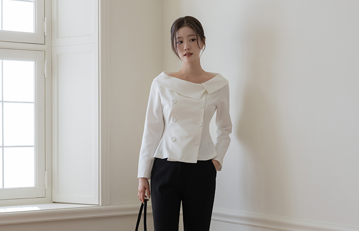 Wide Polo Double-button Slim Fit Blouse