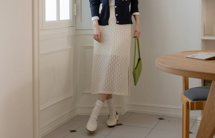 Floral Slit Back Banding Skirt