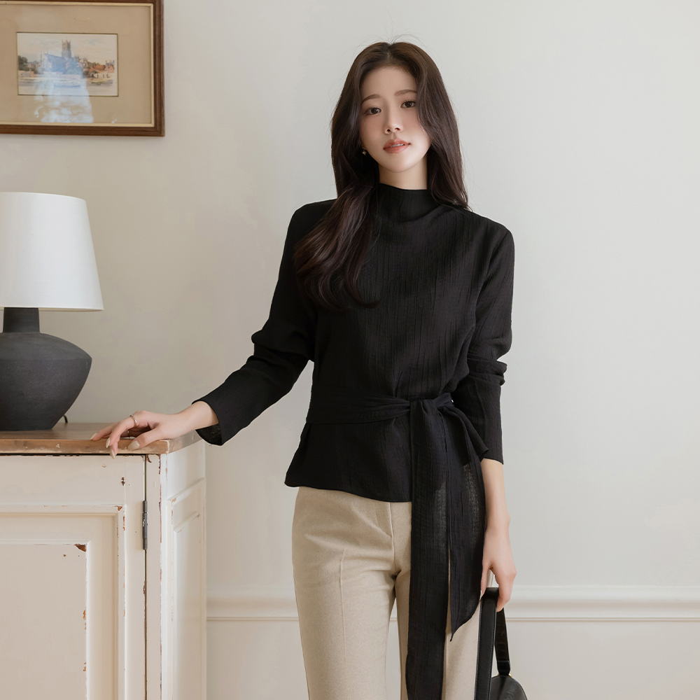 Half-Neck Long-sleeve Blouse(+Belt)
