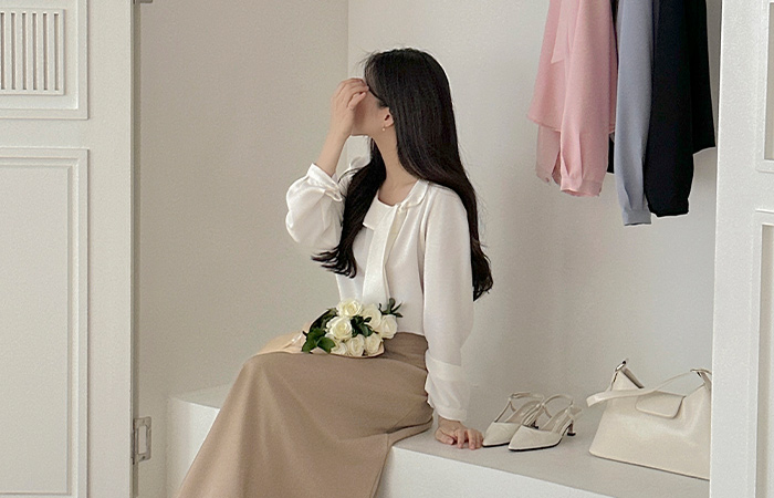 Chloe Tie Collar Long-sleeve Blouse