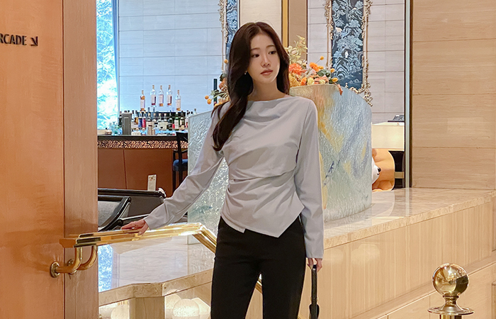 Bamboo Draping Unbalance Span Blouse