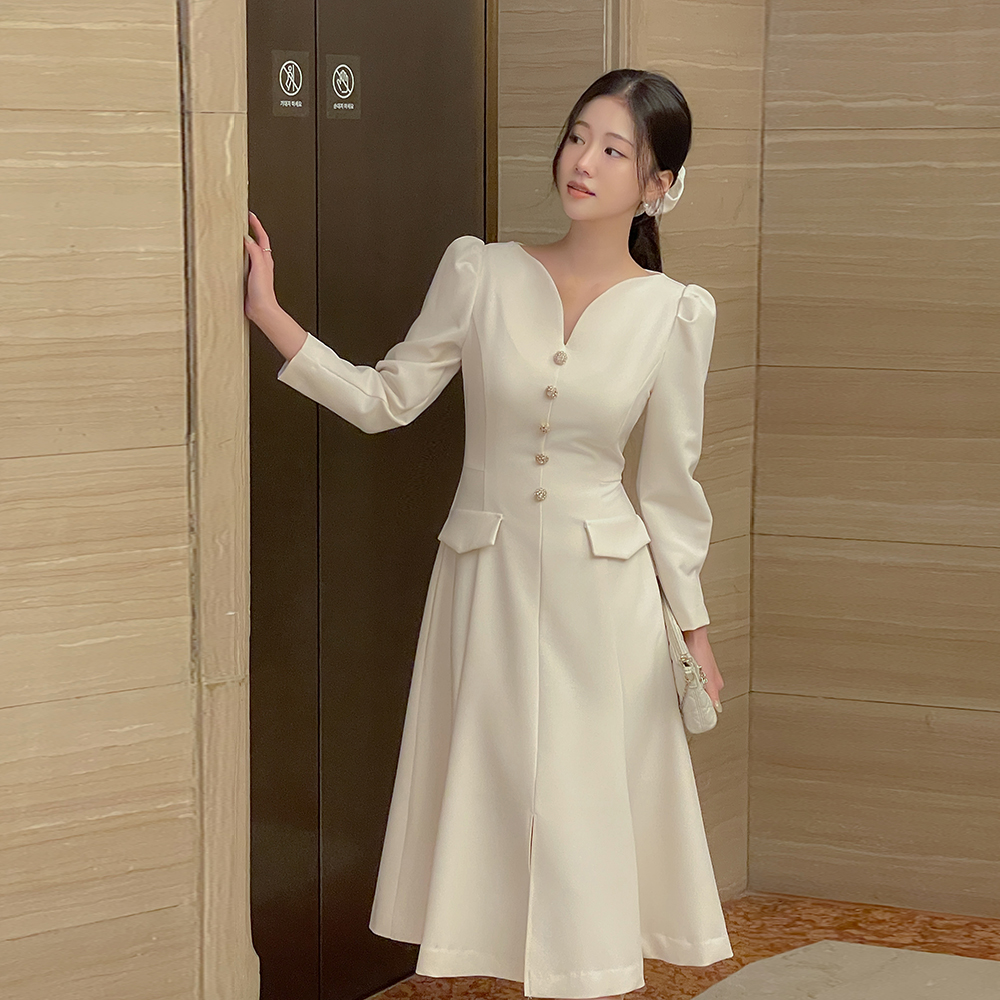 Merry Cutting-Neck Puff Cubic A-line Dress