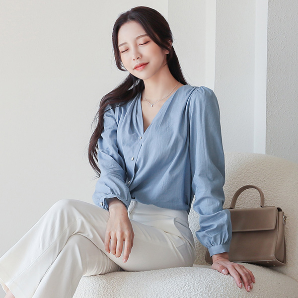 Cotton Denim Pintuck Shirring V-neck Blouse