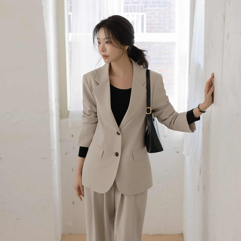 로아 Tailored collar loose fit Set-up Jacket