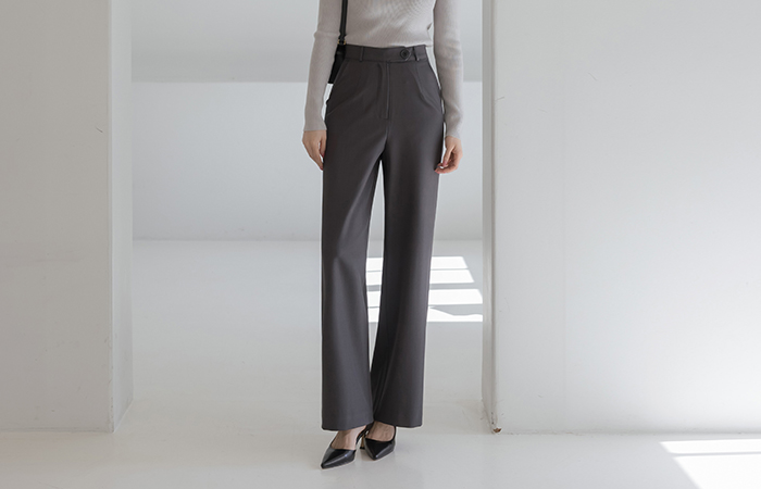 Semi- wide fit Slacks