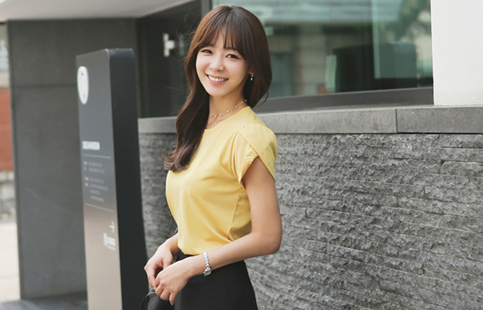 Miranda tulip sleeves Tee