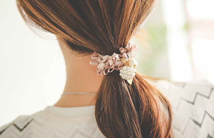 Cubic Pearl Satin Hair Ball strings