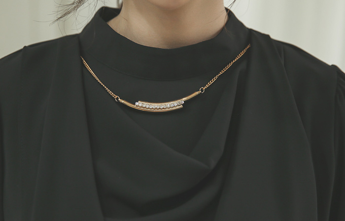 Luxury cowl Necklace Blouse