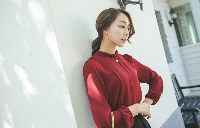 Luxury pearl rolnek Blouse