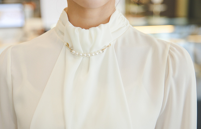 Ruched Neck Blouse pearl necklace