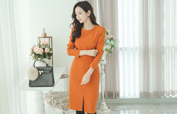 feminine Formal Dress Slit