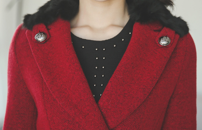 Real Fur Coat button Blason