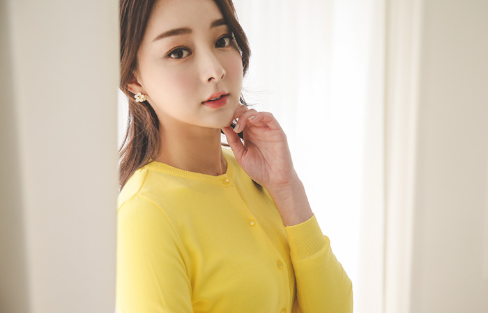 Fresh Raund neck Cardigan