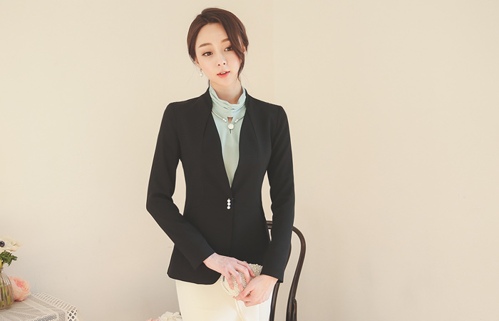 Draping triple pearl button Jacket