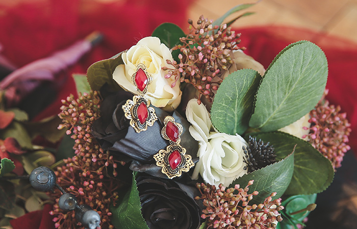 Noblesse Antique Gold earring