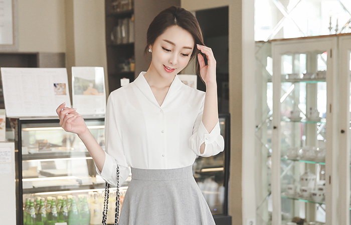 Mini Shoal Color Pearl Button Blouse (sleeve 7)