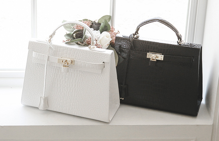 Glam Enamel Snake skin tote