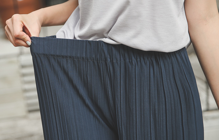 Easy Cool Pleats Wide Pants