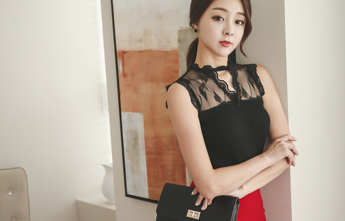 Sexy Race Choker Neck Knit